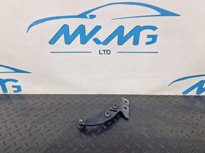 14-23 MERCEDES VITO W447  SLIDING DOOR TOP UPPER ROLLER RIGHT SIDE A4477600147