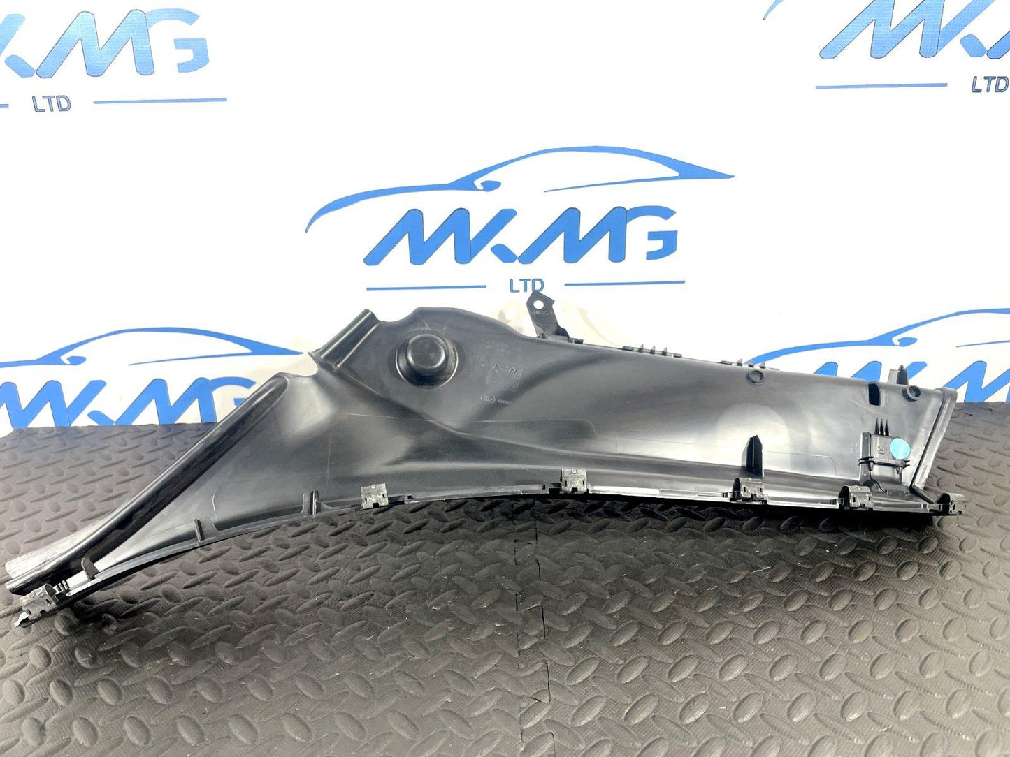 13-19 MERCEDES BENZ CLA C117 DRIVER SIDE REAR PILLAR DOOR TRIM A1176901225