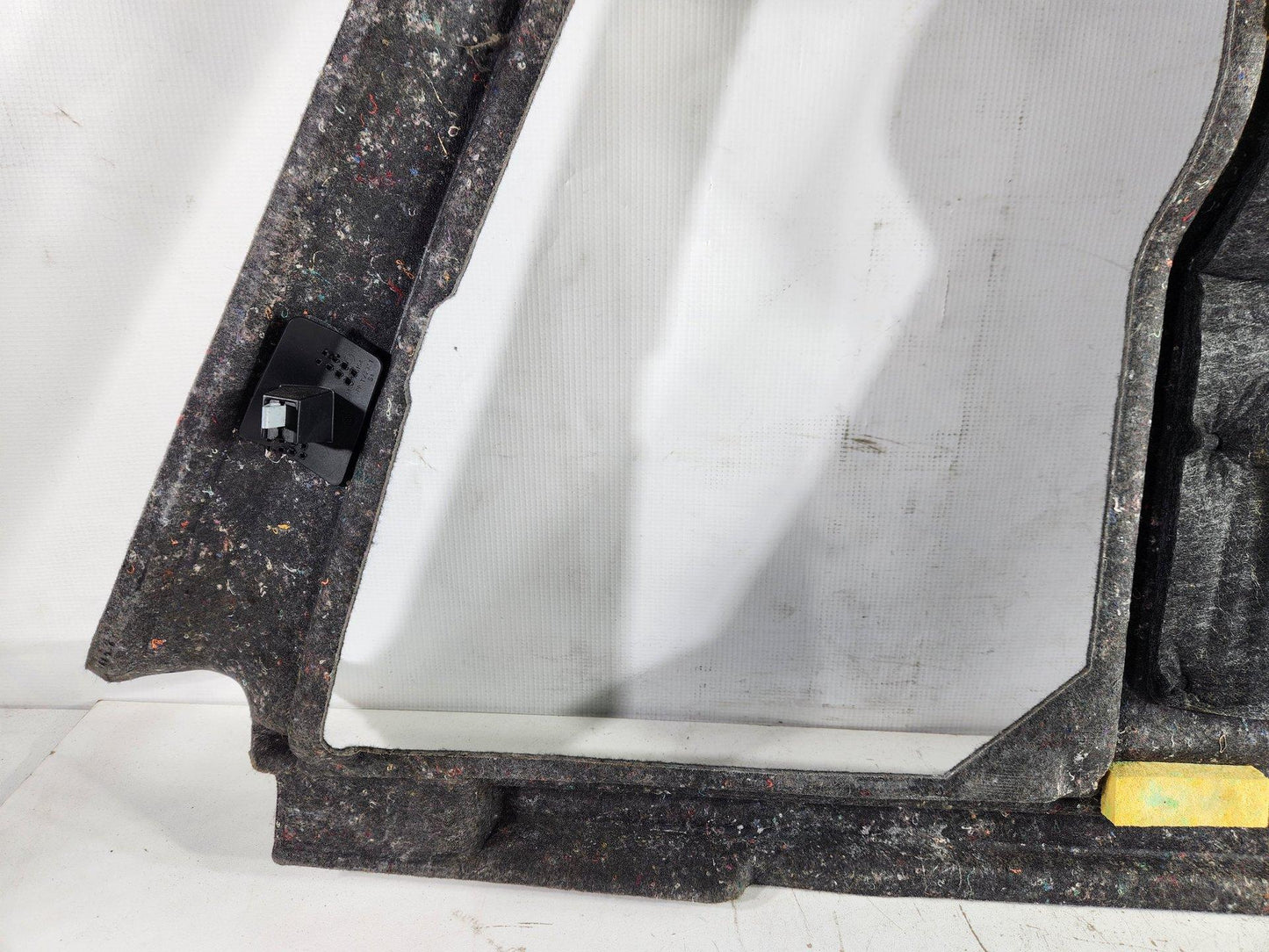 Audi Q5 8R SUV Genuine Rear Inner Quarter Panel Trim 8R0863880A