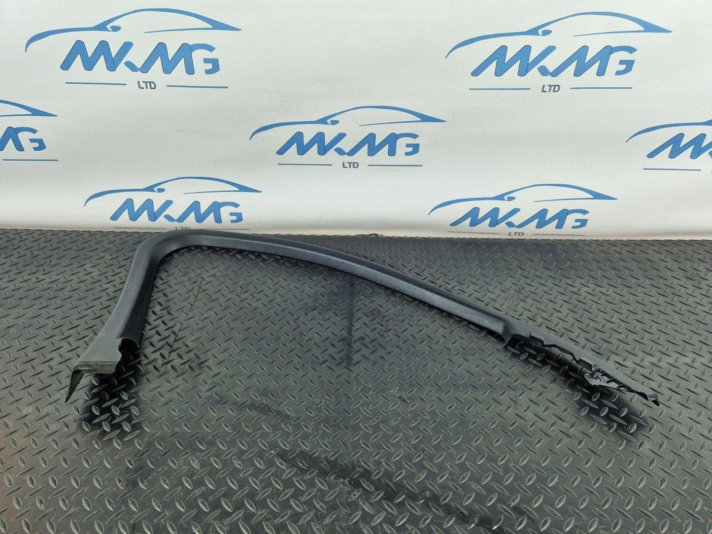 14-21 MERCEDES BENZ C300h W205 INNER DOOR WINDOW FRAME FRONT LEFT N/S TRIM SEAL