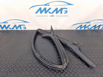 10-18 AUDI A7 4G S-LINE REAR RIGHT DOOR UPPER RUBBER WEATHER SEAL 4G8845696