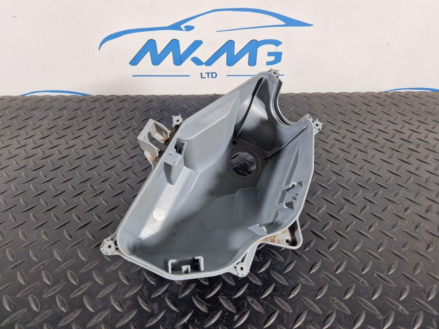 12-18 AUDI A6 C7 2.0 DIESEL GENUINE HOUSING COVER FOR CONTROL UNITS 4G2907355B