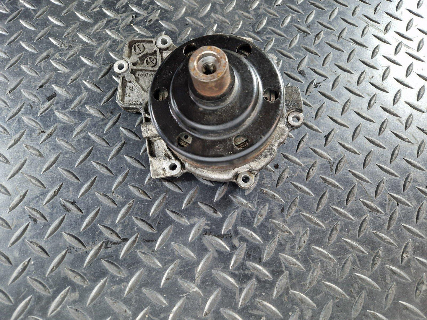 18-ON MERCEDES BENZ SPRINTER W907 2.2 CDI DIESEL WATER PUMP A6512008601