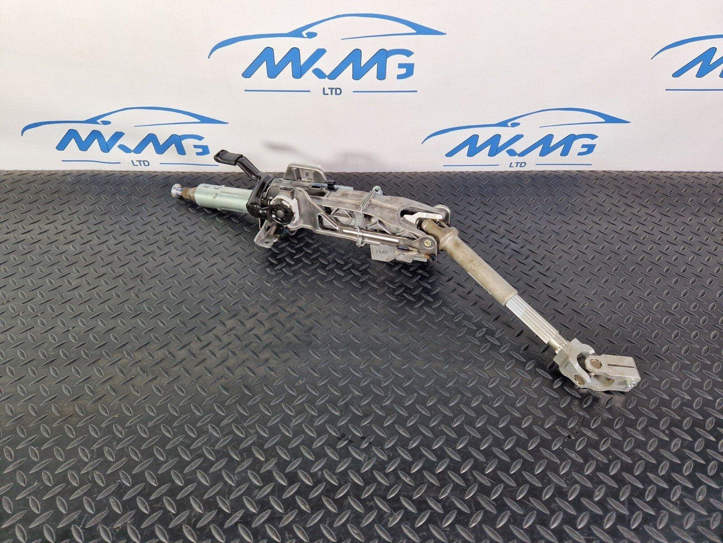 18-ON MERCEDES BENZ A CLASS W177 STEERING COLUMN LOWER & JOINT A2474608900