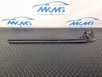 MERCEDES CLA C117 FRONT RIGHT O/S WINDOW SEAL DOOR GASKET SEALING A1177250265