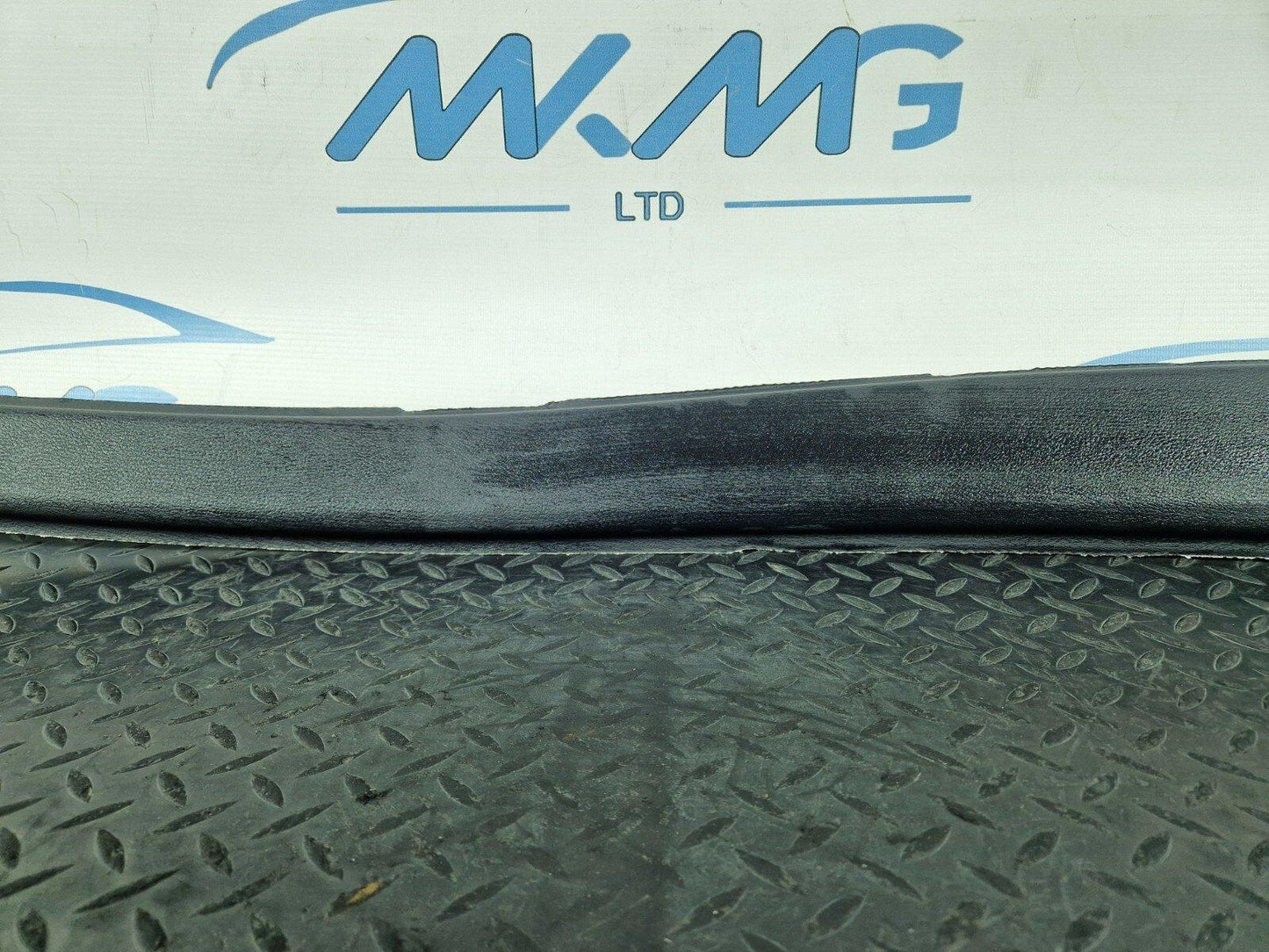 10-13 BMW X5 E70 LCI LEFT SIDE CENTER CONSOLE TRIM COVER PANEL IN BLACK 0117828