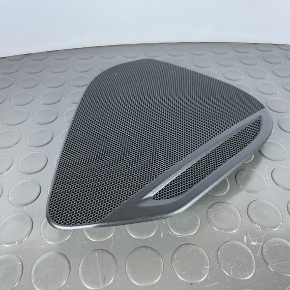16-19 AUDI A4 B9 GENUINE REAR LEFT PASSENGER SIDE DOOR SPEAKER TRIM 8W0035435