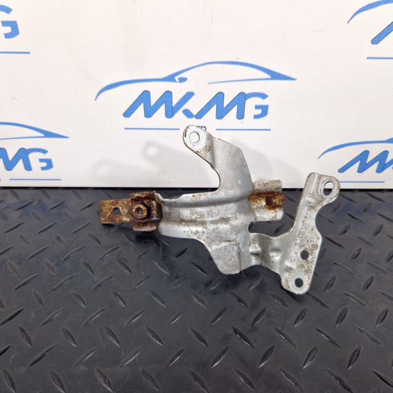 14-20 MERCEDES BENZ GLA X156 PUMP HOLDER BRACKET MOUNT A2465040040