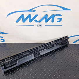 16-22 BMW X1 F48 SIDE SKIRT MOUNTING BRACKET CENTRE MIDDLE RIGHT SIDE 7332332