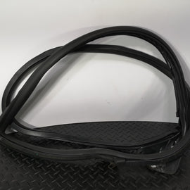 2013 AUDI A5 SPORTBACK FRONT LEFT PASSENGER DOOR RUBBER SEAL 8T8831707