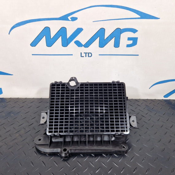 16-19 AUDI A4 B9 GENUINE FRONT AIR INTAKE DUCT VENT 8W2819904A