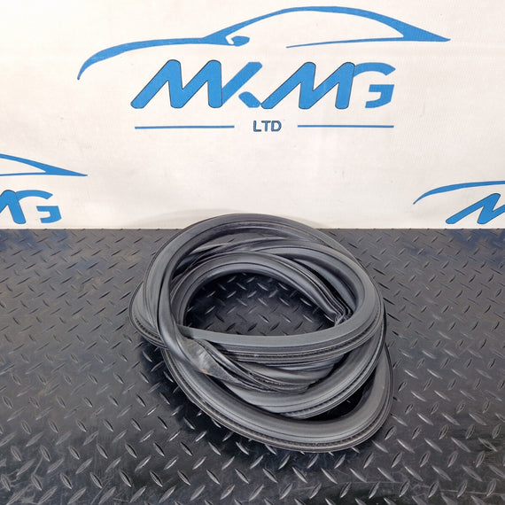 16-19 AUDI A4 B9 REAR LEFT OR RIGHT DOOR RUBBER SEAL 8W5833721