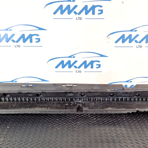 16-19 MERCEDES GLE W166 LEFT PASSENGER SIDE SKIRT HOLDER BRACKET A1666900110