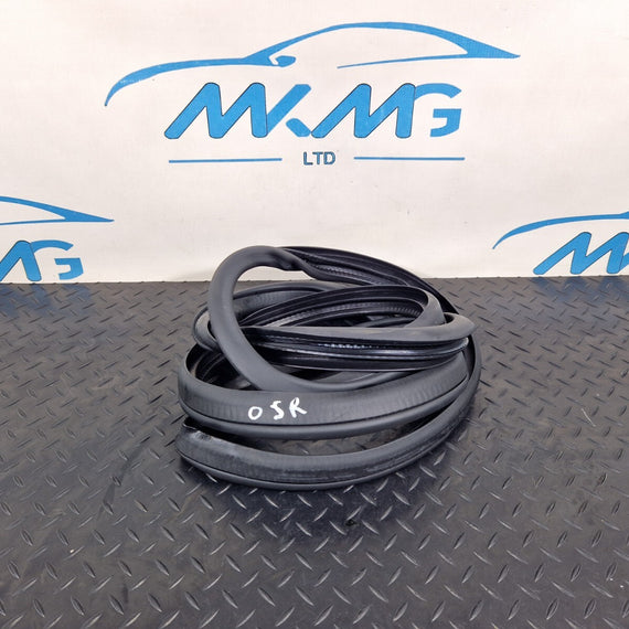14-20 MERCEDES BENZ GLA X156 REAR DOOR RUBBER SEAL FITS LEFT & RIGHT A1566920176