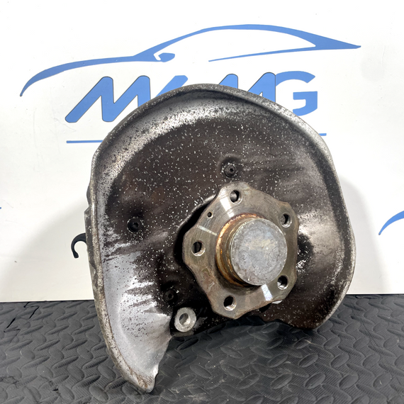 16-19 AUDI A4 B9 GENUINE REAR LEFT PASSENGER WHEEL HUB & BEARING 8W0505431T