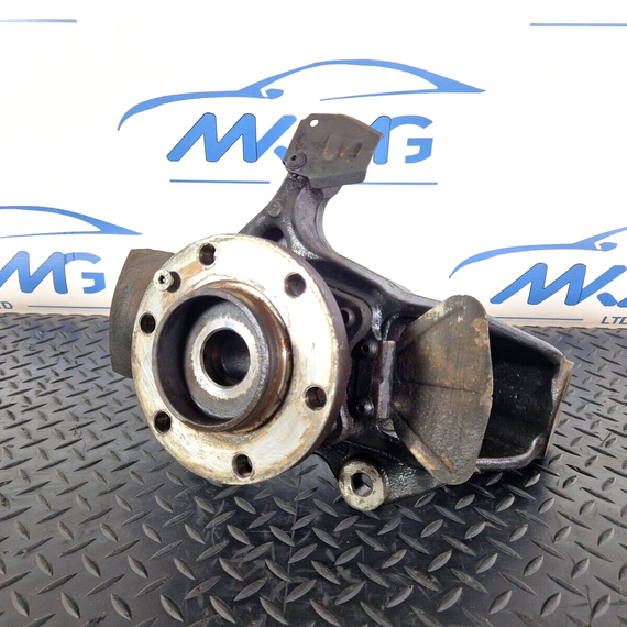 18-ON MERCEDES BENZ SPRINTER W910 2.2 CDI OEM FRONT RIGHT WHEEL HUB A9103320100