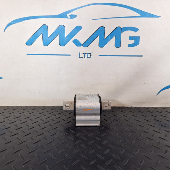 14-21 MERCEDES BENZ C300h W205 OEM TRANSMISSION GEARBOX REAR MOUNT A2052403500