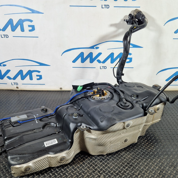 12-17 AUDI Q5 S-LINE 8R DIESEL GENUINE FUEL TANK & PUMP FILLER NECK 8R0201021