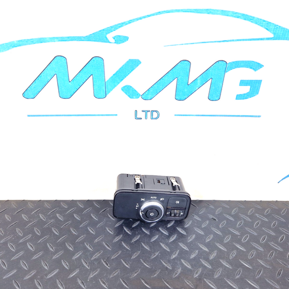 18-ON MERCEDES BENZ SPRINTER W907 W910 OEM HEADLIGHT SWITCH PANEL A9079053102