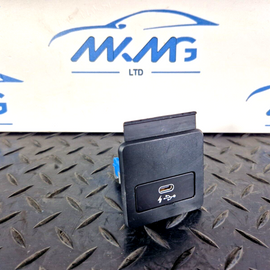 20-ON BMW 2 SERIES M-SPORT F44 F40 USB SOCKET POWER PORT OUTLET 8711939 6823441