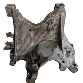 16-19 AUDI A4 B9 GENUINE RIGHT O/S DRIVER SIDE SUBFRAME MOUNT BRACKET 8W0399296E