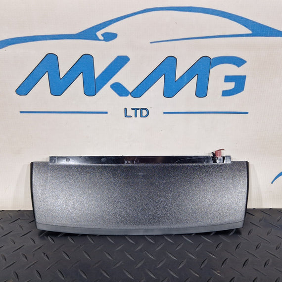 16-19 AUDI A4 B9 GENUINE OEM THIRD 3RD BRAKE LIGHT MIDDLE CENTRE TOP 8W5945097