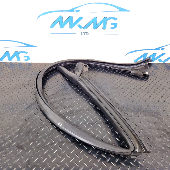 10-18 AUDI A7 4G S-LINE FRONT DOOR INNER SEAL RUBBER GASKET RIGHT O/S 4G8845354