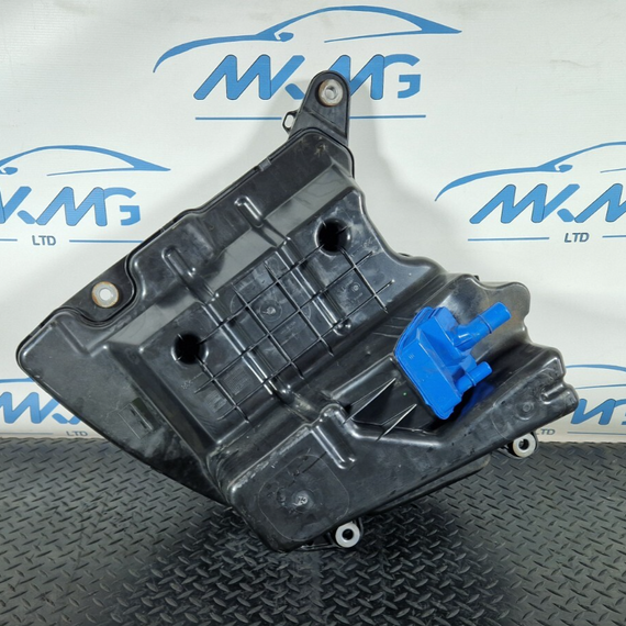 16-19 AUDI A4 B9 S-LINE GENUINE OEM AD-BLUE FUEL TANK 8W0131878 4067425AH