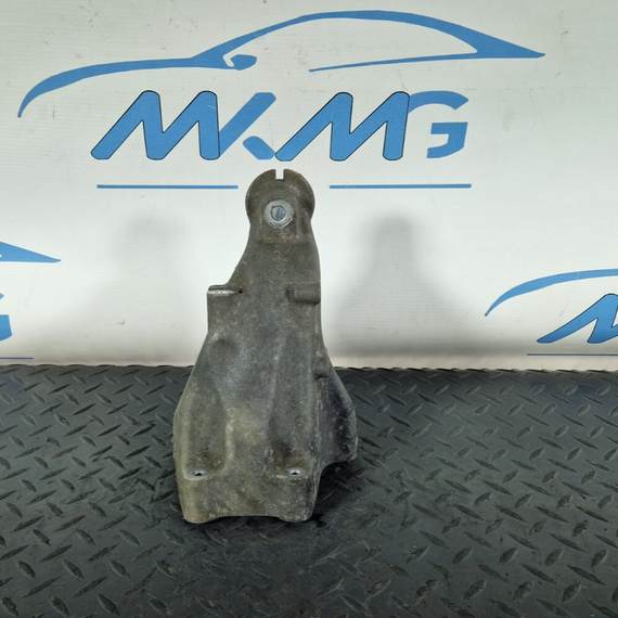 06-14 MERCEDES BENZ SPRINTER W906 RIGHT O/S ENGINE MOUNT BRACKET A6512231804