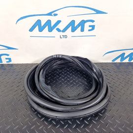 BMW 2 SERIES GRAN TOURER F45 F46 FRONT DOOR RUBBER SEAL FITS LEFT RIGHT 7316817