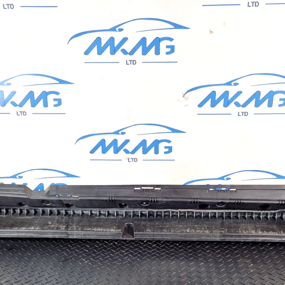 16-19 MERCEDES BENZ GLE W166 RIGHT DRIVER SIDE SKIRT HOLDER BRACKET A1666900210