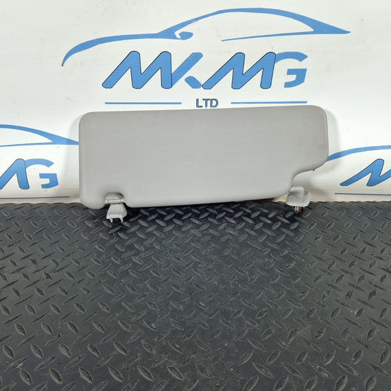 16-22 BMW X1 F48 GENUINE OEM RIGHT DRIVER SIDE SUN VISOR 7402854