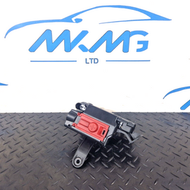 16-19 AUDI A4 B9 POSITIVE BATTERY POWER DISTRIBUTION BOX CONNECTOR 8W0941823