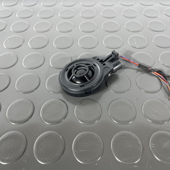 16-19 AUDI A4 B9 ESTATE GENUINE FRONT RIGHT OSF DOOR TWEETER SPEAKER 8W0035399A