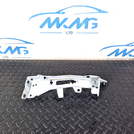 16-19 AUDI A4 B9 S-LINE GENUINE FRONT RIGHT SIDE FENDER BRACKET 8W0821136B