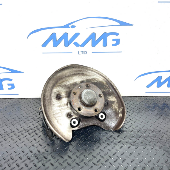 16-19 AUDI A4 B9 REAR LEFT WHEEL HUB & BEARING 8W0505431P