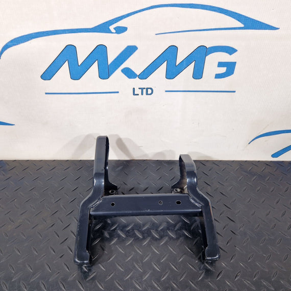 12-18 AUDI A6 C7 GENUINE OEM STEERING MECHANISM BRACKET 8K2419250C