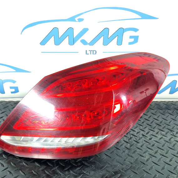 14-21 MERCEDES-BENZ C-CLASS W205 SALOON REAR RIGHT O/S LED LIGHT A2059061457