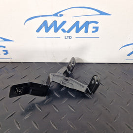 19-ON MERCEDES BENZ CLA C118 REAR RIGHT LOAD COMPARTMENT BRACKET A1776802003
