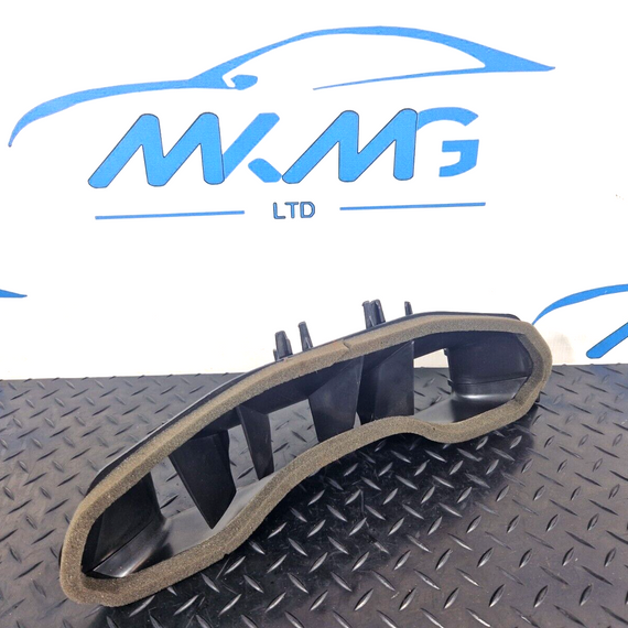 16-19 AUDI A4 B9 GENUINE DASHBOARD AIR VENT TRIM 8W2858431