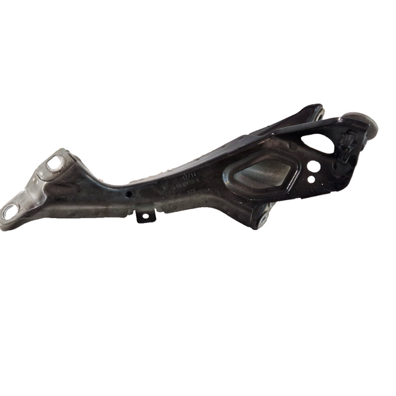 12-18 AUDI A6 C7 2.0 DIESEL CNHA/CNH LEFT WING SUPPORT BRACKET 4G0821135A