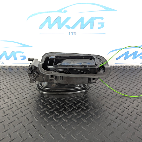 14-16 BMW 2 SERIES F22 M235i FUEL FILLER FLAP 7312472 / 7286043