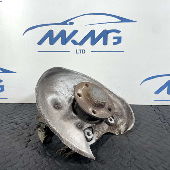 16-19 AUDI A4 B9 S-LINE GENUINE REAR LEFT N/S WHEEL HUB & BEARING 8W0505459 E