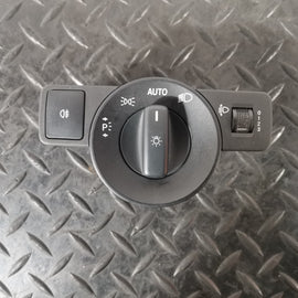 12-18 MERCEDES A B CLA-CLASS W176 W246 C117 GENUINE HEADLIGHT SWITCH A2469050050