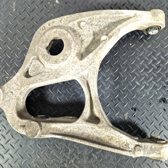 11-19 MERCEDES BENZ ML W166 OEM REAR RIGHT UPPER CONTROL ARM GENUINE A16606