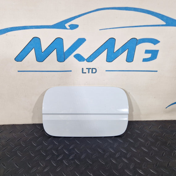 16-19 AUDI A4 B9 S-LINE GENUINE FUEL DOOR FLAP IN GLACIER WHITE 8W0809907 LS9R