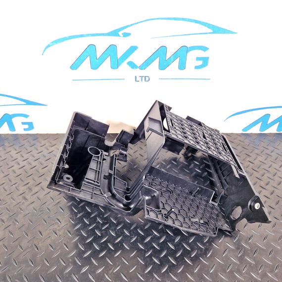 14-21 MERCEDES BENZ C200 W205 CD CHANGER ECU HOLDER  BRACKET A2055458900