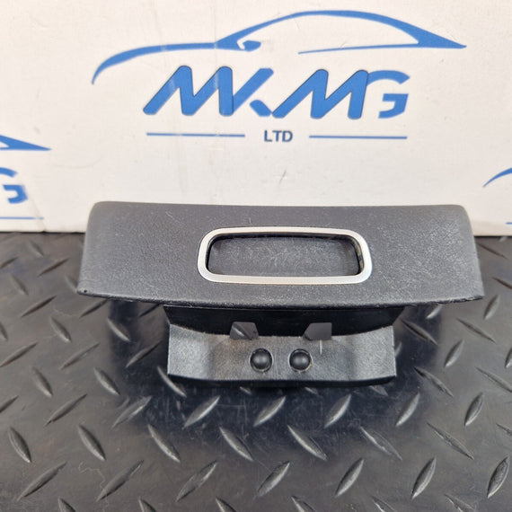 18-ON MERCEDES A CLASS W177 CENTRE CONSOLE ARMREST PUSH BUTTON TRIM A1776803301