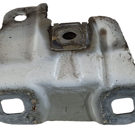 11-18 BMW 6 SERIES F13 LEFT N/S SIDE FENDER WING PANEL MOUNT BRACKET HOLDER