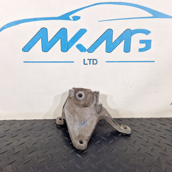 10-17 AUDI A8 4H LEFT N/S TRANSMISSION GEARBOX SUPPORT MOUNT BRACKET 4H0399113E